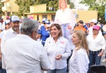 Asegura Rosa González que se continuará avanzando en pavimentación de calles