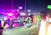 Internan a victima en hospital tras ser atropellada por unidad que huyo