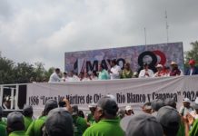 Simpatizantes y militantes de partidos presentes en desfile obrero