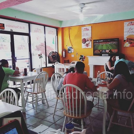 ambiente-familiar-comida