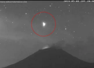 Captan extraño y enorme objeto luminoso cerca del volcán Popocatépetl