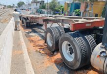 Registran fuga de diésel y derrape de tráiler