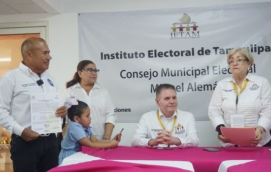Ramiro Cortez Barrera, recibió la Constancia de Mayoría en el Consejo Municipal Electoral