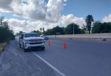 Vuelca trailer en carretera Río Bravo-Reynosa dejando daños materiales