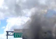 Bomberos sofocan incendio en unidad que dejo daños materiales