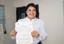 Recibe Úrsula Salazar Constancia de Mayoría