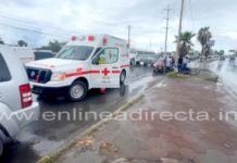 Unidad arrolla a ciclista y queda lesionado sobre concurrida vialidad
