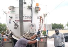 Sondeó Comapa drenajes sanitarios en Campestre Itavu y Villas del Roble