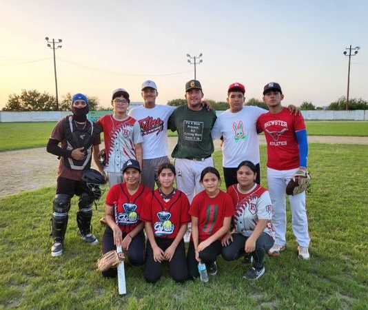 ¡Qué gran final en el Torneo de Sóftbol Mixto!