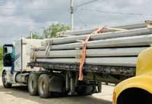 Llega primera remesa de postes para la 2a etapa de la obra de ampliación de red eléctrica