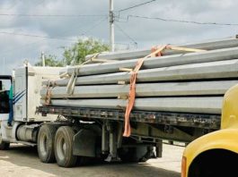 Llega primera remesa de postes para la 2a etapa de la obra de ampliación de red eléctrica