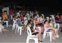 Llevan a ciudadanos “Cine en tu Colonia”
