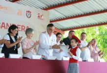 Apadrinan Américo y María a estudiantes de Xicoténcatl; presupuesto sin límites para becas