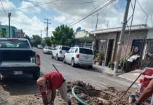 Atiende COMAPA reportes de fugas de agua en Las Fuentes y Aztlán