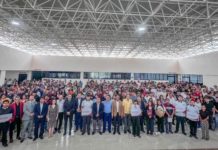 Entrega titular del ITABEC becas a alumnos de la Universidad Tecnológica de Nuevo Laredo