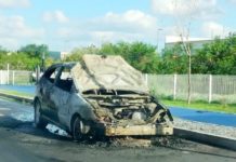 Bomberos sofocan incendio en unidad en colonia popular