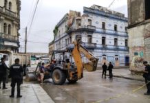 Se desploma parte de antiguo edificio en Tampico