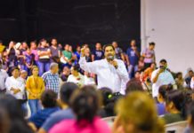 Entregarán nuevos profesionistas documentos para Becas de Titulación 2024