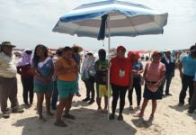 Comerciantes de playa se quejan de invasión de vendedores foráneos