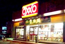 Ratero asalta a empleados de tienda de conveniencia y se lleva el dinero