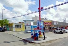 Ratero asalta con pistola tienda de conveniencia y se lleva el dinero