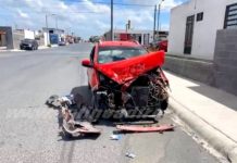 Se impactan unidades y dejan cuantiosos daños en apartada colonia popular