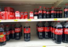 Suben los precios de los refrescos y aun así siguen consumiéndolos