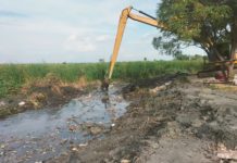 Desazolvan Servicios Primarios y COMAPA más de 100 puntos de drenes y canales en Reynosa