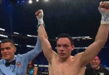 Julio César Chávez Jr regresó al ring con victoria ante Uriah Hall