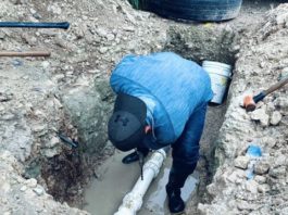 Atendió Comapa fugas de agua potable en la colonia Campestre