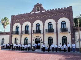 Realizan honores a los símbolos patrios en Camargo