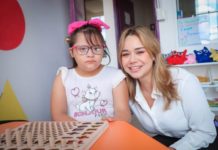 Visita y participa Lucy de Gattás en actividades de Centro DOWN.