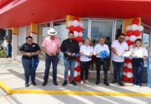 Encabezan corte del listón inaugural de la Sucursal de Pinturas Berel