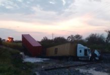 Accidente vial deja cuantiosos daños en carretera a Tula