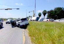 Accidente vial deja personas lesionadas, daños y caos en boulevard Colosio