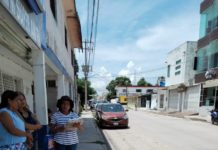 Cansados de “apagones” vecinos bloquean calles en la Unidad del Valle y no dejan ir a trabajadores de CFE