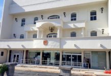 Regresan burócratas a trabajar tras dos semanas de vacaciones