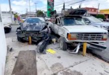 Se impactan unidades y dejan cuantiosos daños materiales