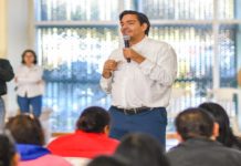 Invita Carlos Peña Ortiz a aprovechar ofertas de la Feria de Regreso a Clases 2024