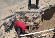 Reparó COMAPA fugas de agua en colonias 5 de diciembre y Jarachina Norte
