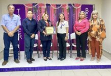 DIF Municipal de Camargo entregó un reconocimiento