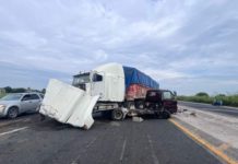 Accidente vial deja cuantiosos dñaos en carretera Tampico-Mante