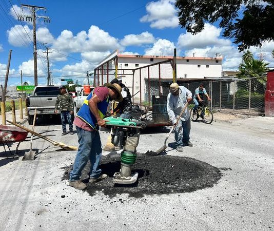 Ponen en marcha una nueva jornada intensiva de bacheo en diferentes sectores de la ciudad