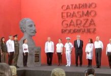 AMLO devela monumento a Catarino Garza y deposita sus restos traídos de Panamá