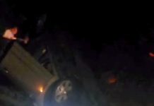 Vuelca unidad y deja lesionados en colonia popular