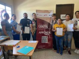 Impulsan pláticas prematrimoniales y entrega de certificados educativos