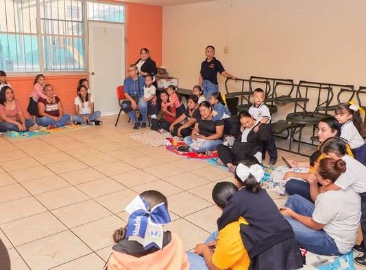 Participan en actividad educativa en el Jardín de Niños Olivia Ramírez