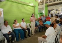 Atiende Mónica Villarreal Planteamientos de Locatarios del Mercado del Norte