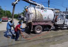 Sondeó COMAPA drenaje sanitario en colonia Integración Familiar
