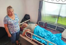 Atiende DIF Reynosa a ciudadanos con entrega de aparatos funcionales a domicilio